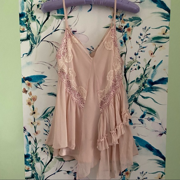 ✨SOLD✨ soft pink camisole 💓 - Picture 11 of 15